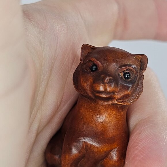 Netsuke Cat Sitting Figurine Japanese Carved Boxwood - Picture 7 of 8